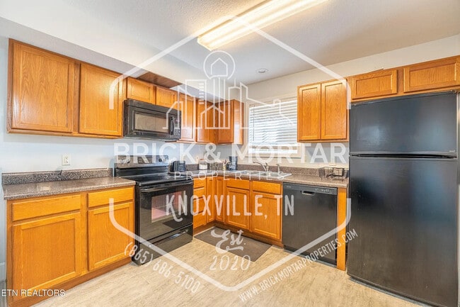 Photo - 908 Micro Way