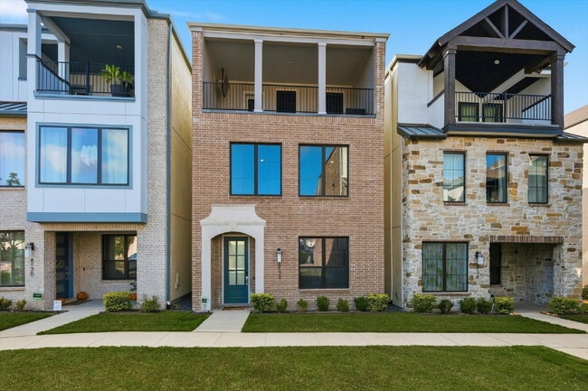 Cozy home in Merion at Midtown Park, one of Dallas's most convenient and family-friendly communit...