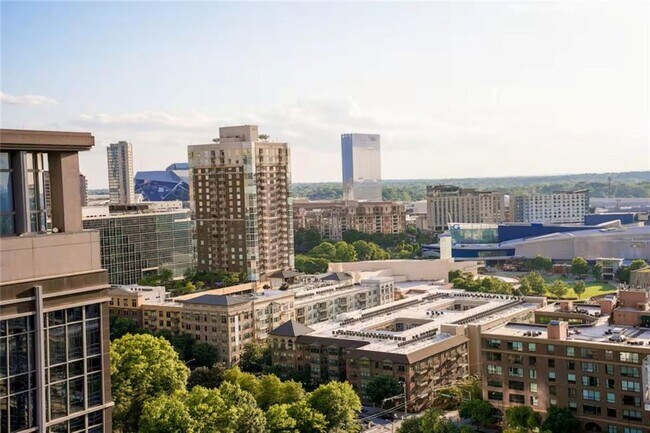 400 W Peachtree St NW Unit 2006
