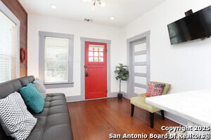 Photo - 131 Klein St