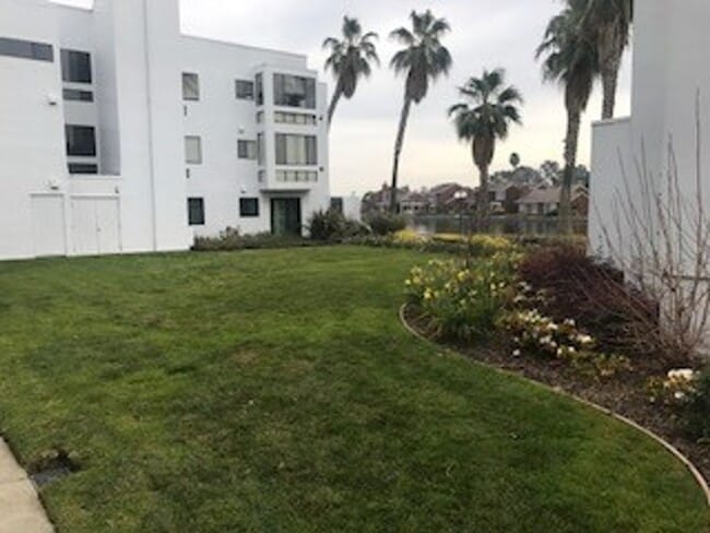 Photo - 912 Beach Park Blvd
