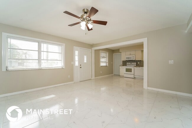 Photo - 5662 Espanola Ave