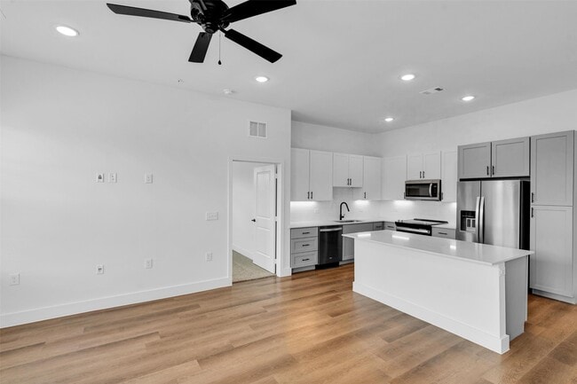 Building Photo - 1420A Forward Dr Rental
