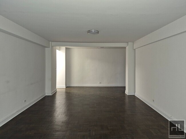 Photo - BEEKMAN PLACE Unit 7B