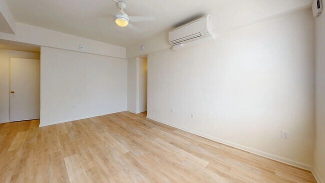 Photo - 744 Girard St NW Unit B4-210