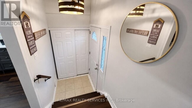 Photo - 71 Newlyn Crescent