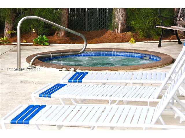 Photo - 150 SE 25th Rd Unidad 3M