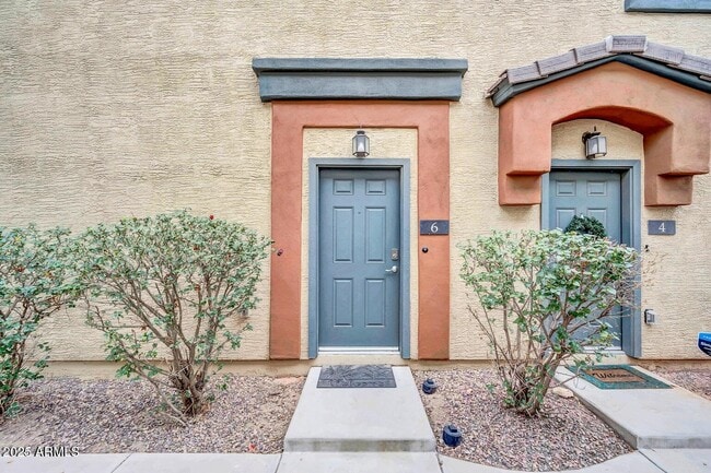 Photo - 2727 N Price Rd Townhome