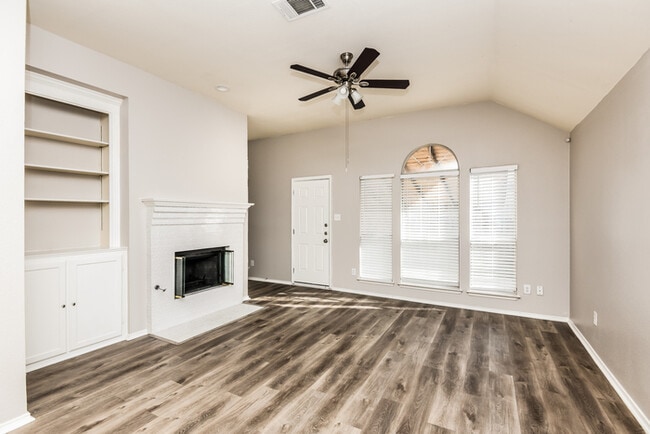 Photo - 724 Turnstone Dr