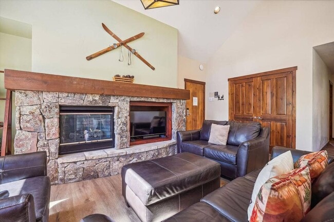Photo - Walk to Main Street and the Slopes! Amenities Abound! Heat Included! Garage!