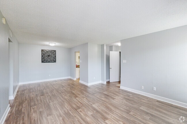 El Cherie 3BD 2BA 1367 SF