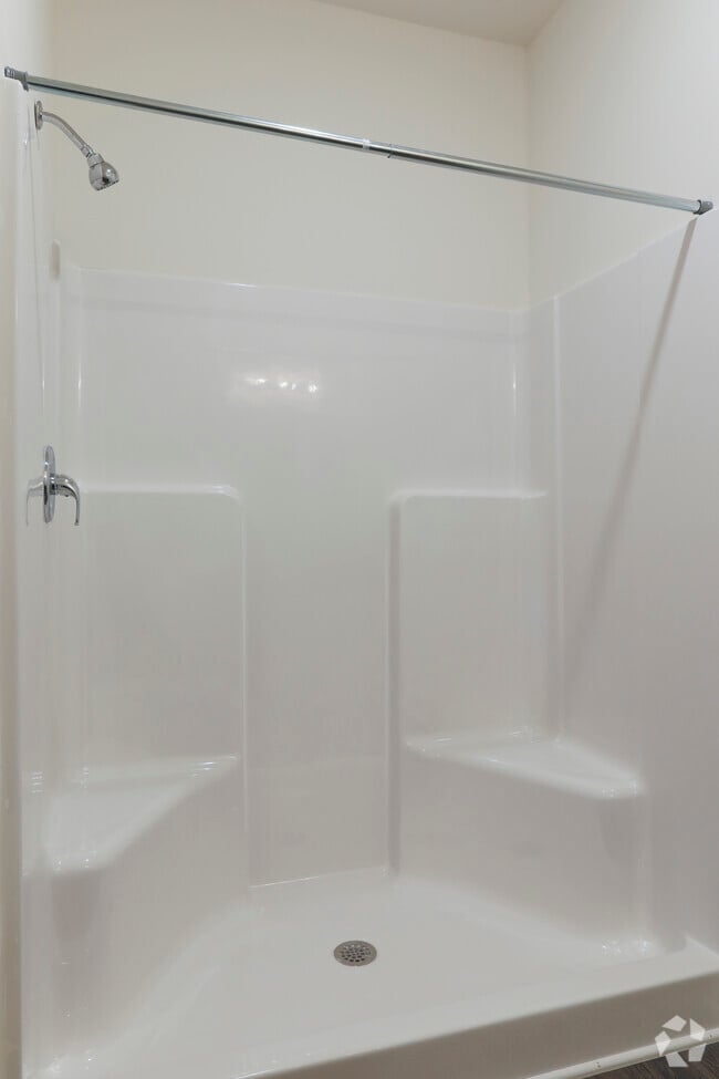 1 dormitorio, 1 baño - Alder - Baño - Grand Oaks of Spartanburg