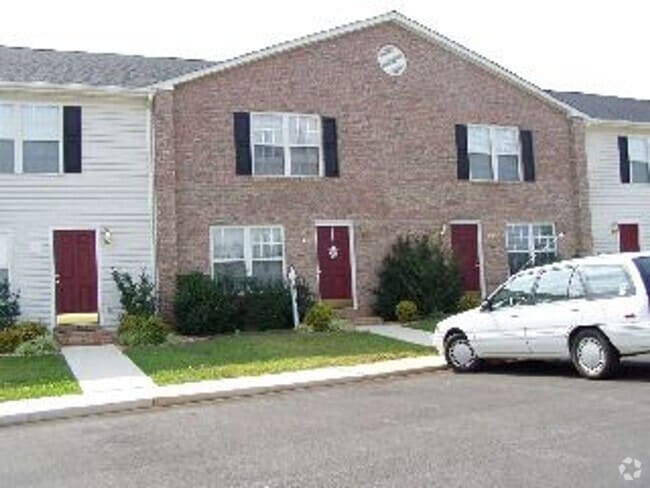Building Photo - Ashwood Townhomes in Forest, VA