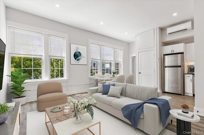 Photo - 49 Beekman Ave Unit 6