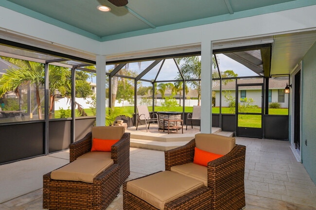 Photo - 2411 NE Pinecrest Lakes Blvd