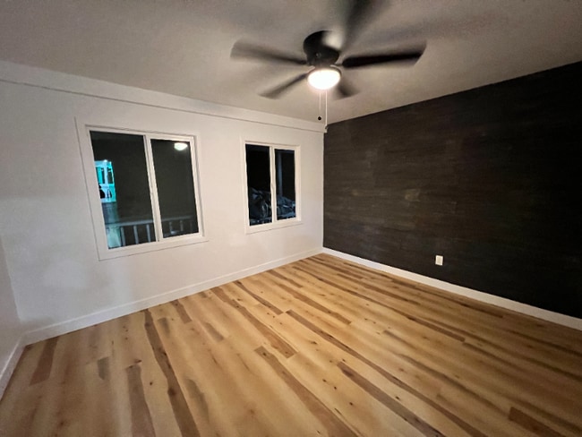 Photo - 3096 Goldner St Unidad 3