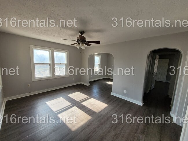 Photo - 1337 S Fern St