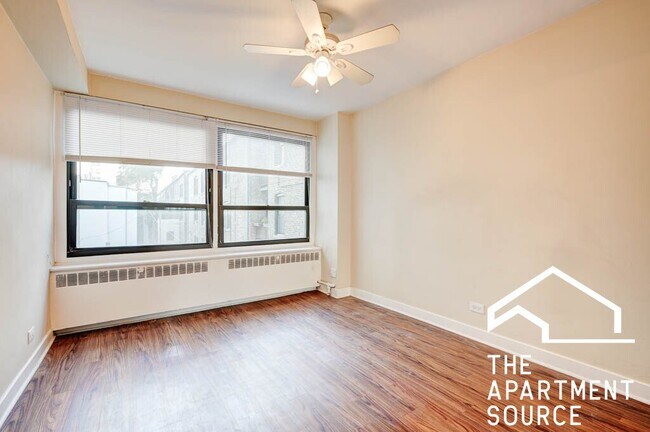 Photo - 4180 N Marine Dr Unit 3