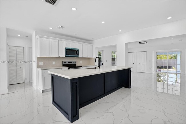 Photo - 1920 SW 67th Ave