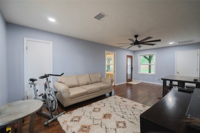 Photo - 4417 Cherry St