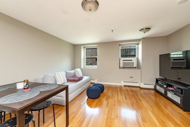 Photo - 30-34 E Concord St Unit #6