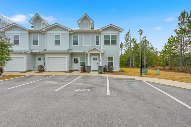 Photo - 235 Date Palm Ln