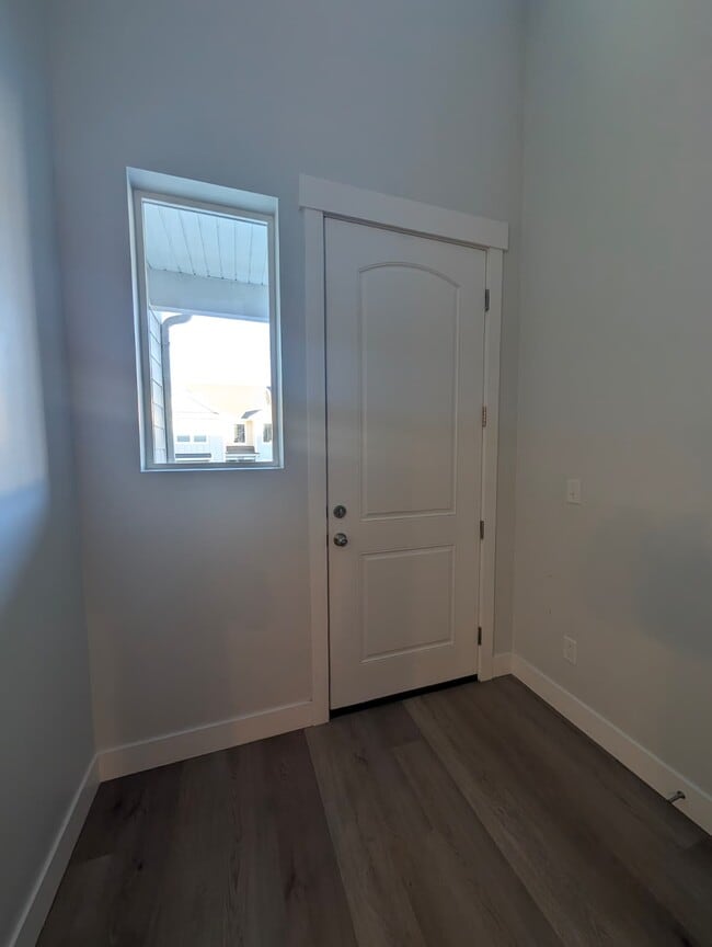 Photo - 2005 N 4040 W