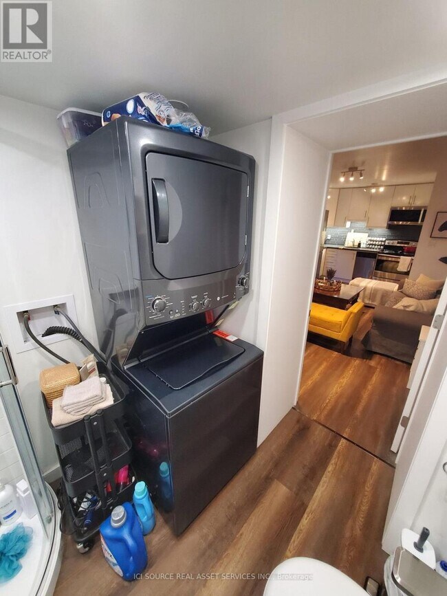 Photo - 15 Highview Crescent Unit B1