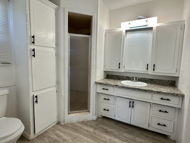 Photo - Spacious home in Slaton!