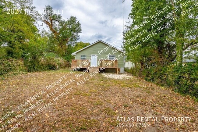 Photo - 2027 Ruby St