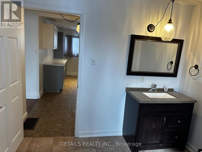 Photo - 733 St Isidore Rd Unité 3