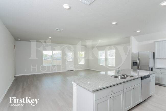 Photo - 9158 Landa Falls