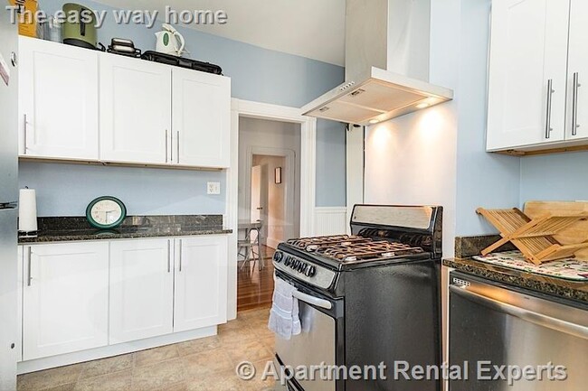 Photo - 137 Columbia St Unit #3R