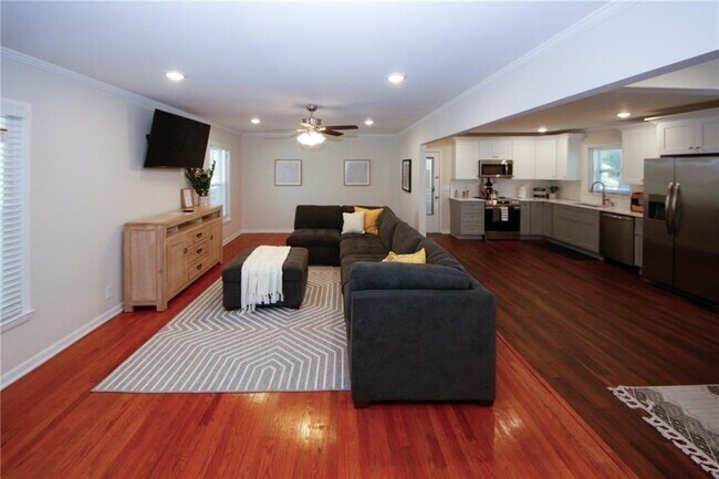 Photo - 1959 Shepherd Cir SW