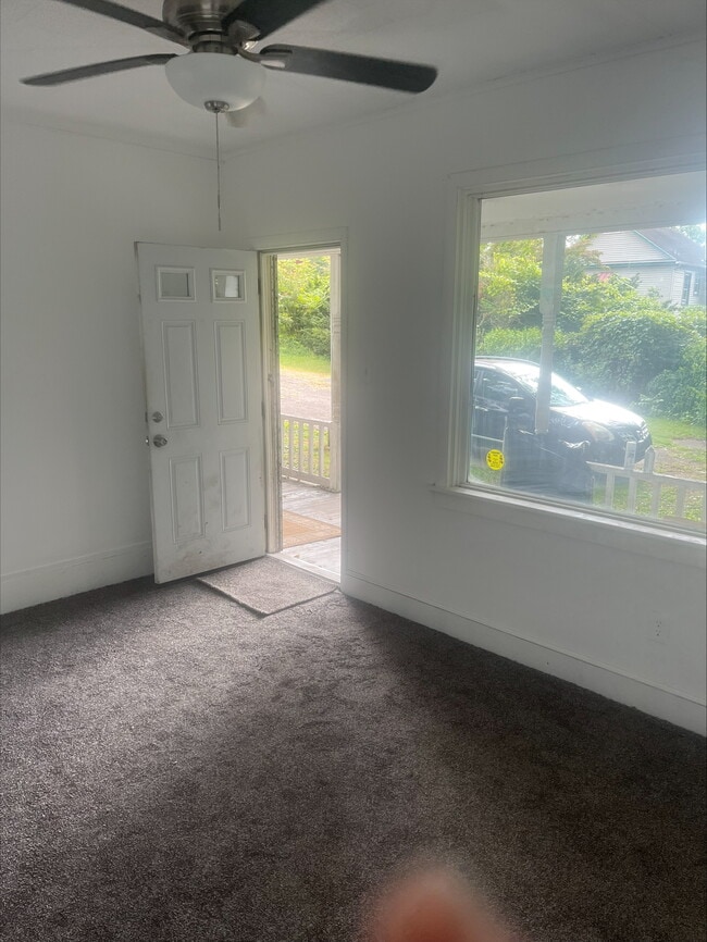 Photo - 206 Welles St