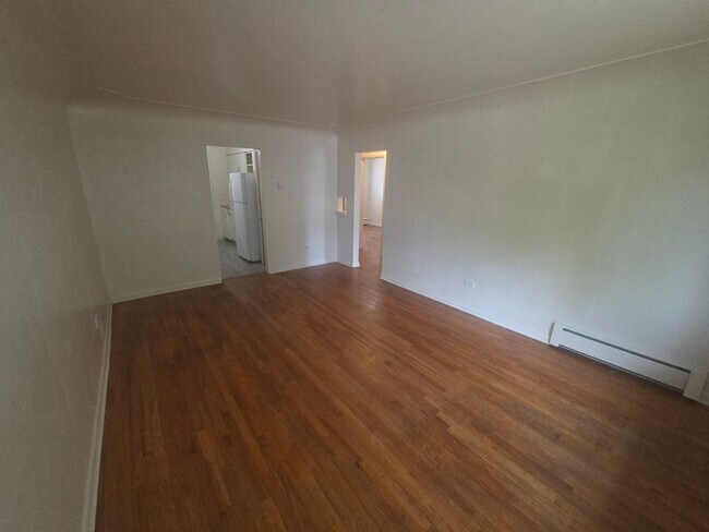 Photo - 2 Bed 1 Bath in Prime Dener Location