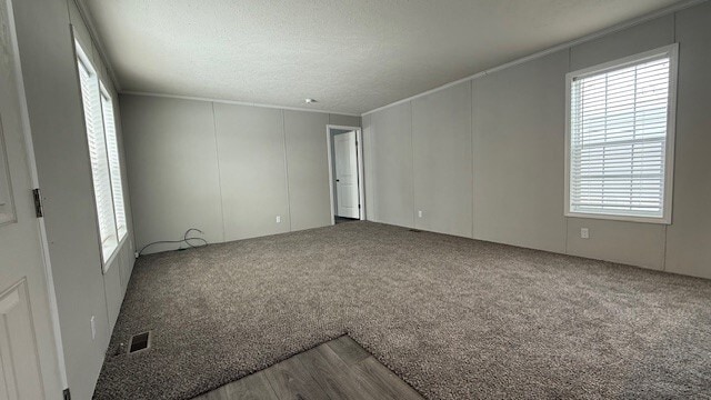 Photo - 38037 Chilver Ave