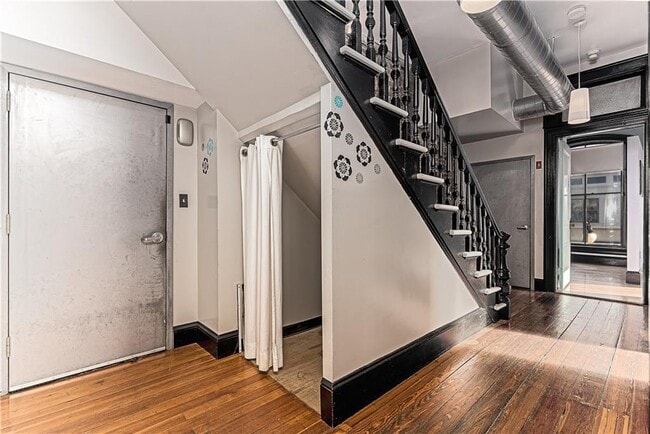 Photo - 114 Main St Unit 1A