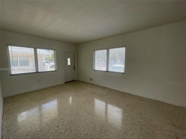 Photo - 940 SW 4th Ave Unidad 1
