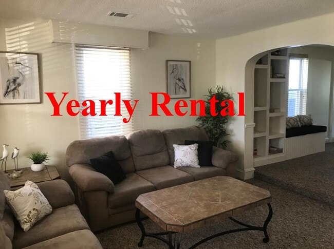 Building Photo - 1025 Simpson Ave Unit 1025B