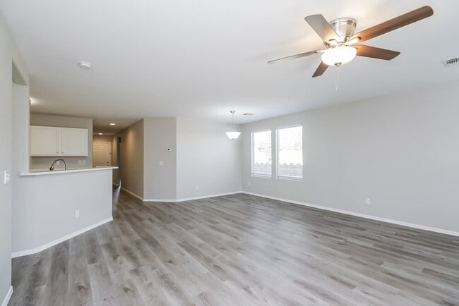 Photo - 38059 N Carolina Ave