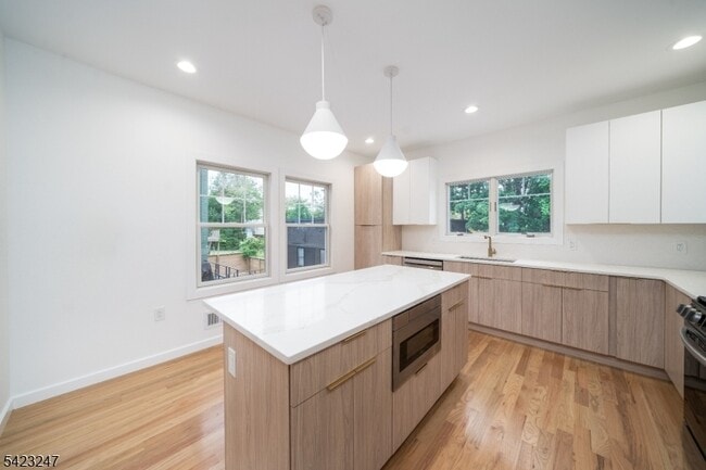 Photo - 107 N Fullerton Ave