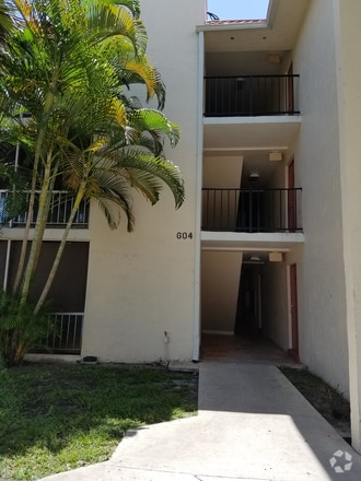 Building Photo - 604 NW 13th St Unit 16 Rental