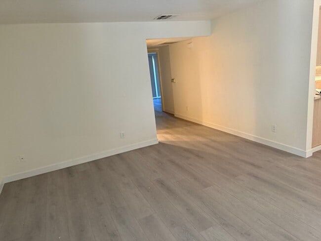 Building Photo - 800 Grand Ave Unit C7 Rental