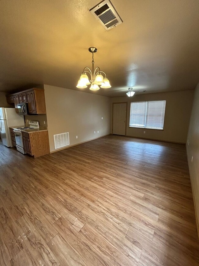 253 S Fairbanks Ave