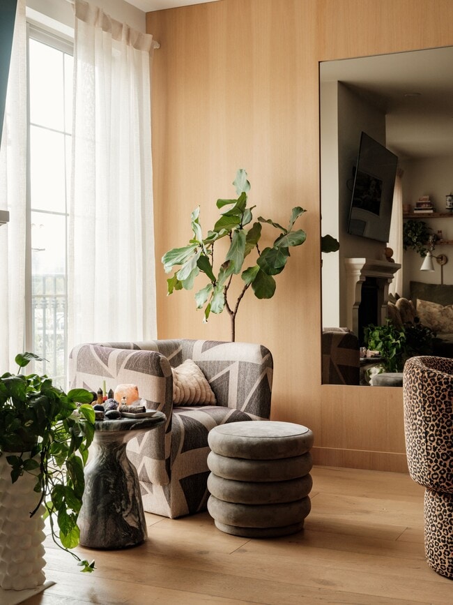 Photo - 10648 Woodbridge St