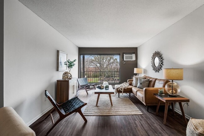 430 Mendota Apartments