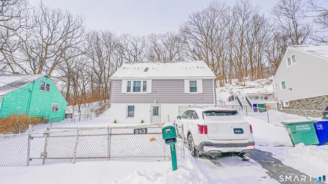 Building Photo - 243 Sunshine Cir