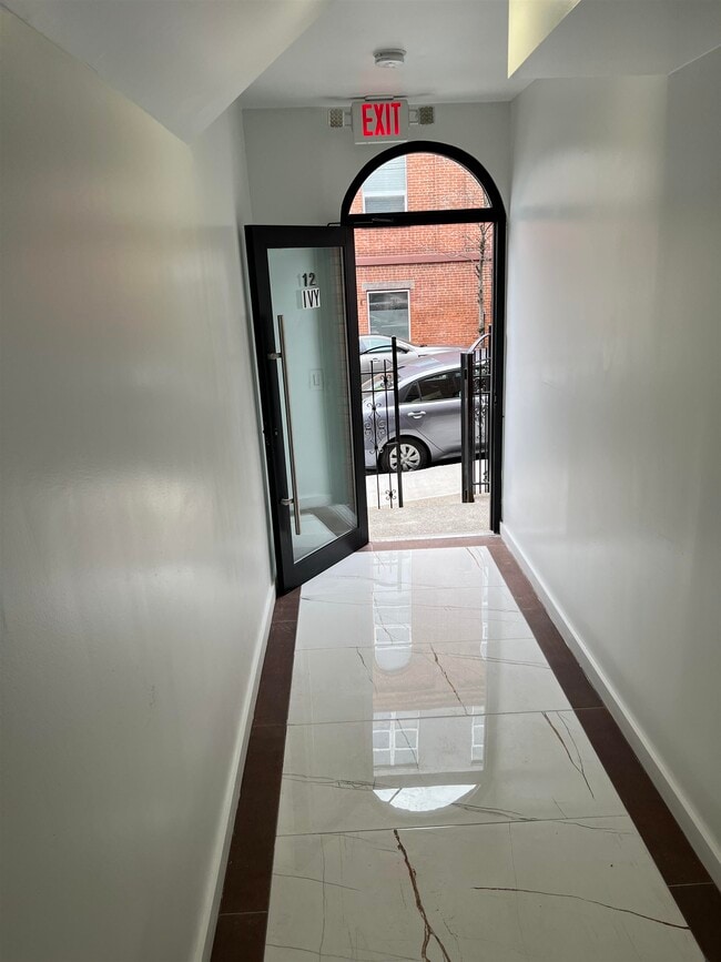 Photo - 12 Ivy Pl Unit 2