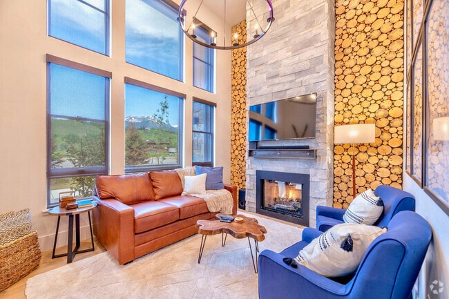 Building Photo - 1060 Blue River Pkwy Unit ID1244722P Rental